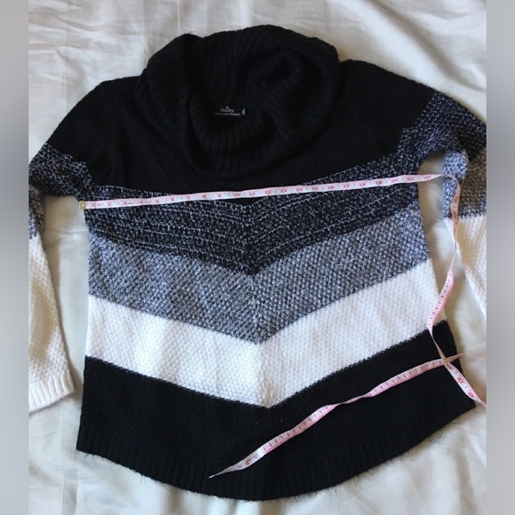 Cowl-neck sweater - Picture 3 of 8